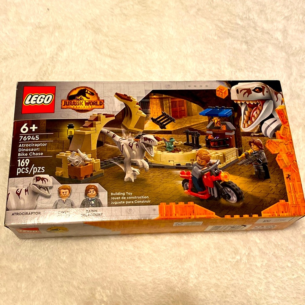 LEGO Jurassic World Atrociraptor Dinosaur: Bike Chase Set